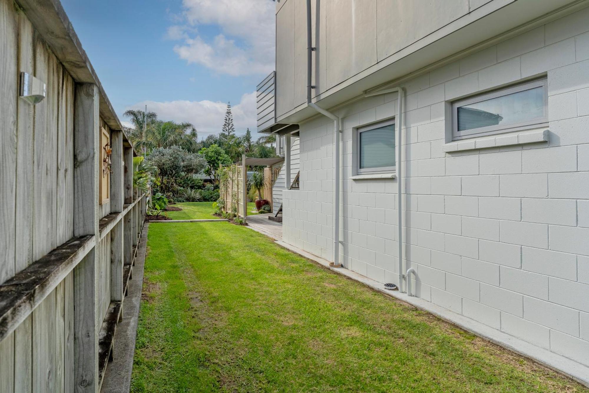 Coast Awhile - Whangamata Holiday Home Экстерьер фото
