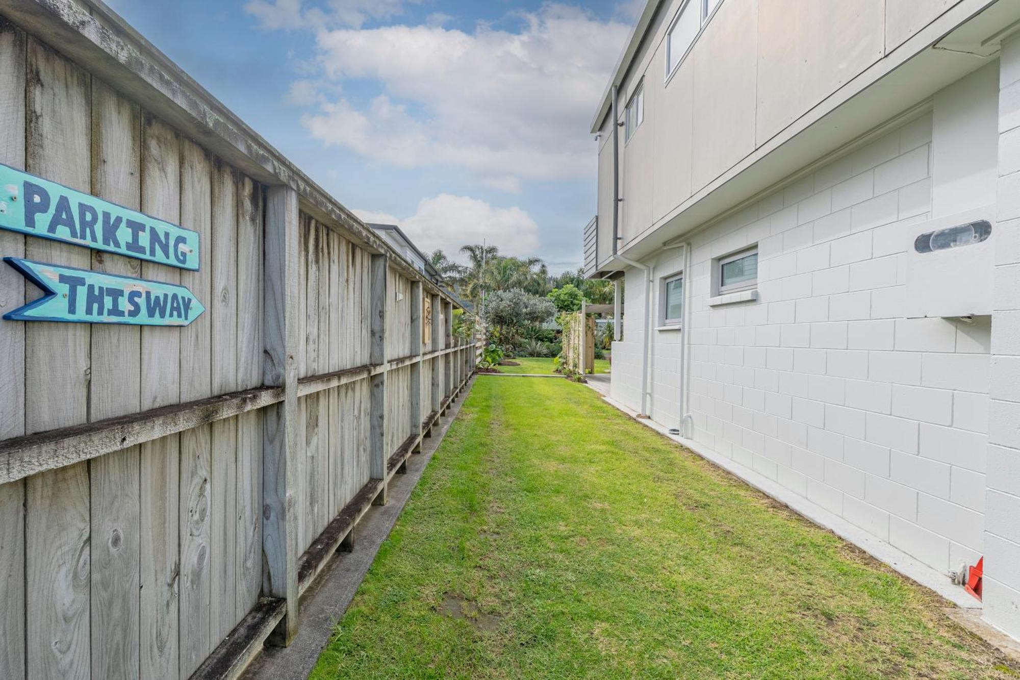 Coast Awhile - Whangamata Holiday Home Экстерьер фото