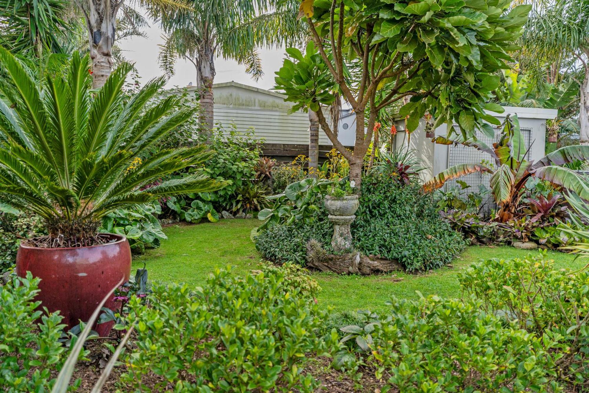 Coast Awhile - Whangamata Holiday Home Экстерьер фото